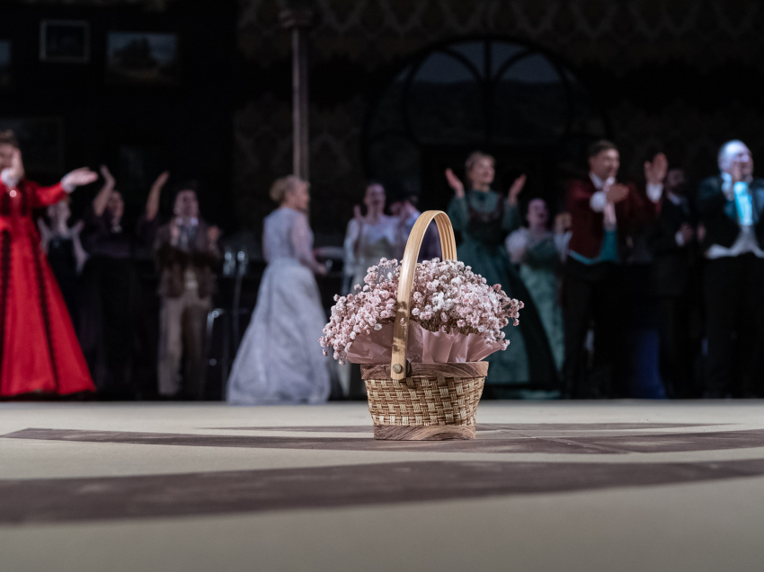  Декорации архивных спектаклей и фото в стиле Гоголя. Чем удивят забайкальцев на «Ночи в театре»?