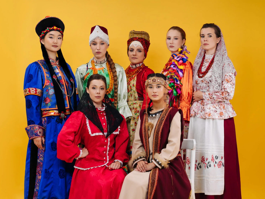 Забайкалка воплотила фотопроект о женщинах народностей, проживающих на территории края