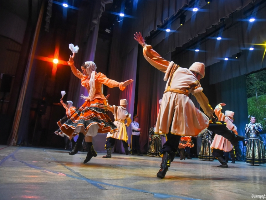 Сказку о 12 месяцах покажут артисты «Забайкальских казаков» в предновогоднем туре по региону