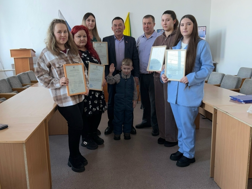 Ключи от будущего: вручение свидетельств о праве на получение социальной выплаты на приобретение жилого помещения или создание объекта индивидуального жилищного строительства состоялось!