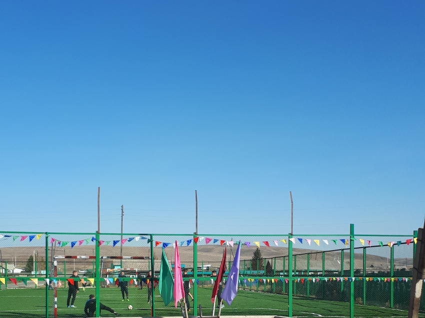 На новом футбольном поле в поселке Заречный Нерчинского района состоялся первый турнир 