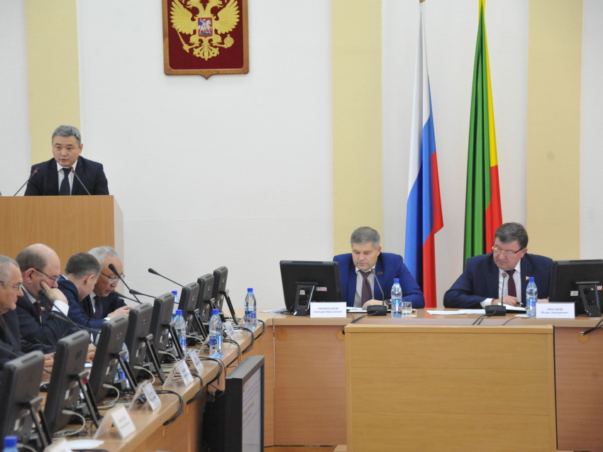 В Забайкальском крае снизятся налоги для владельцев аптек и магазинов обуви 