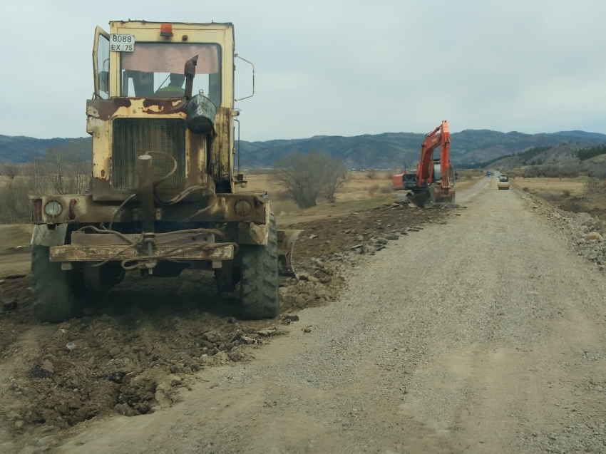 Региональную дорогу возле села Малета в Забайкалье начали ремонтировать в рамках нацпроекта
