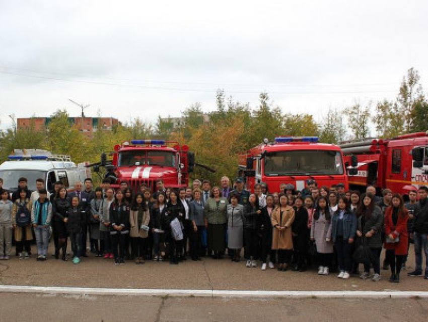 К тушению лесных пожаров в Забайкальском крае присоединились добровольцы Всероссийского студенческого корпуса спасателей (ВСКС)
