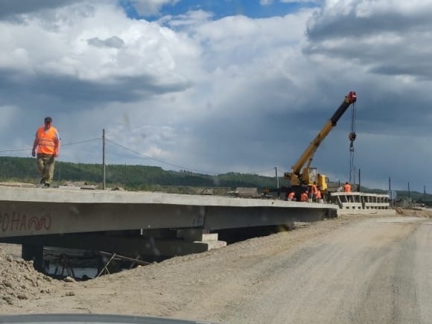 Алексей Гончаров: Мост через реку Урундай по нацпроекту сдадут к концу лета