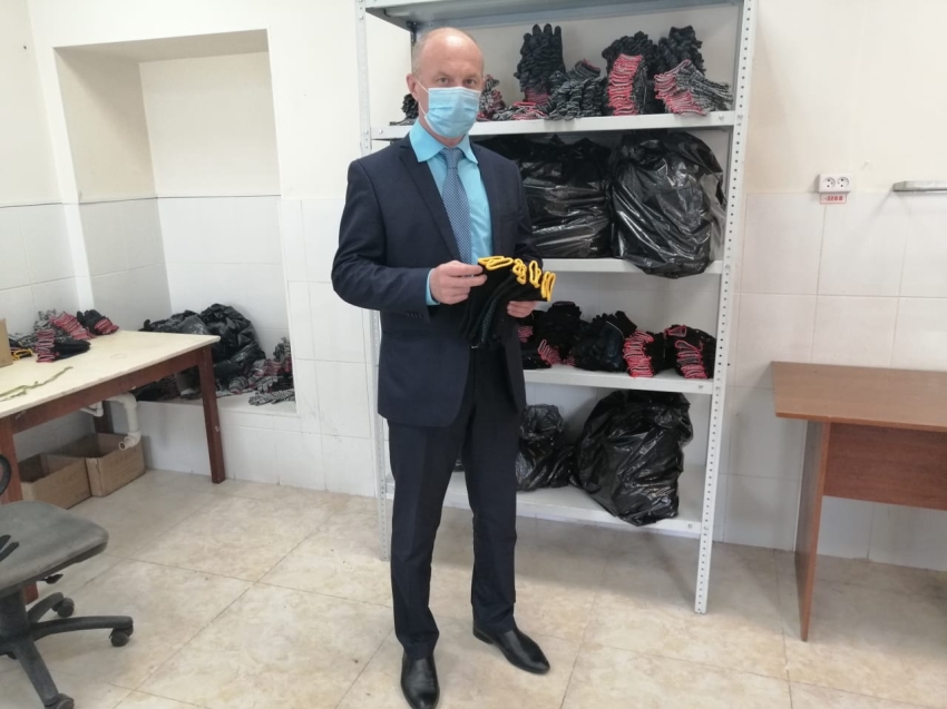 Читинский центр инвалидов по зрению начал продажу защитных многоразовых перчаток