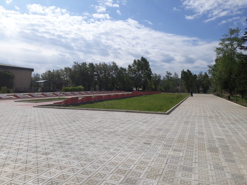 Один из самых крупных объектов 2020 года по благоустройству в поселке Карымское завершен