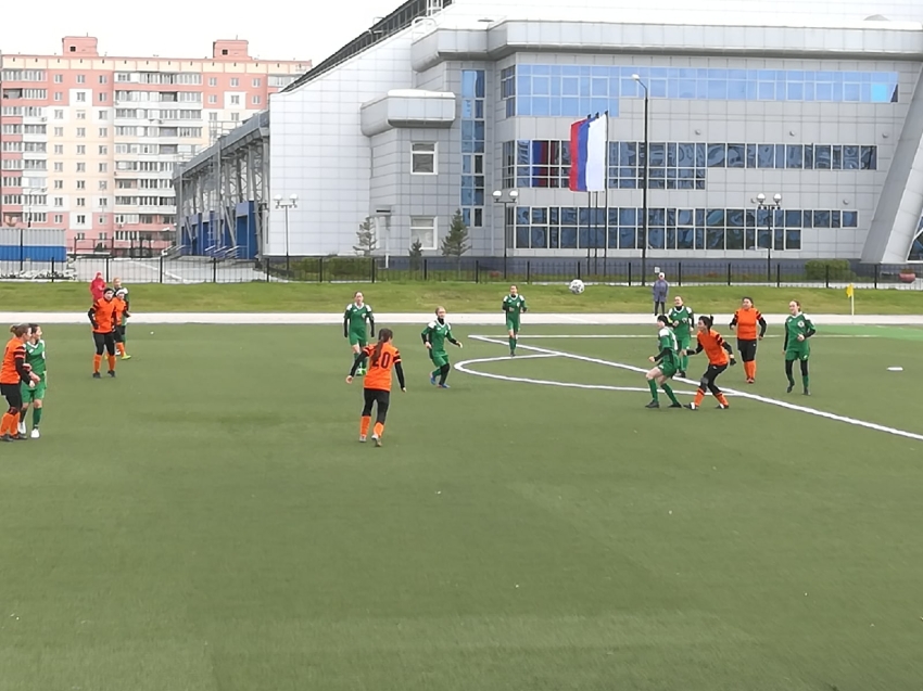 Женская футбольная команда Забайкалья набрала первые очки в Новосибирске