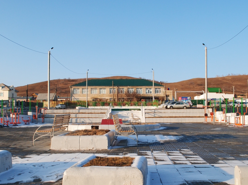 Реконструкцию сквера Зарница завершили в посёлке Агинское Забайкальского края 