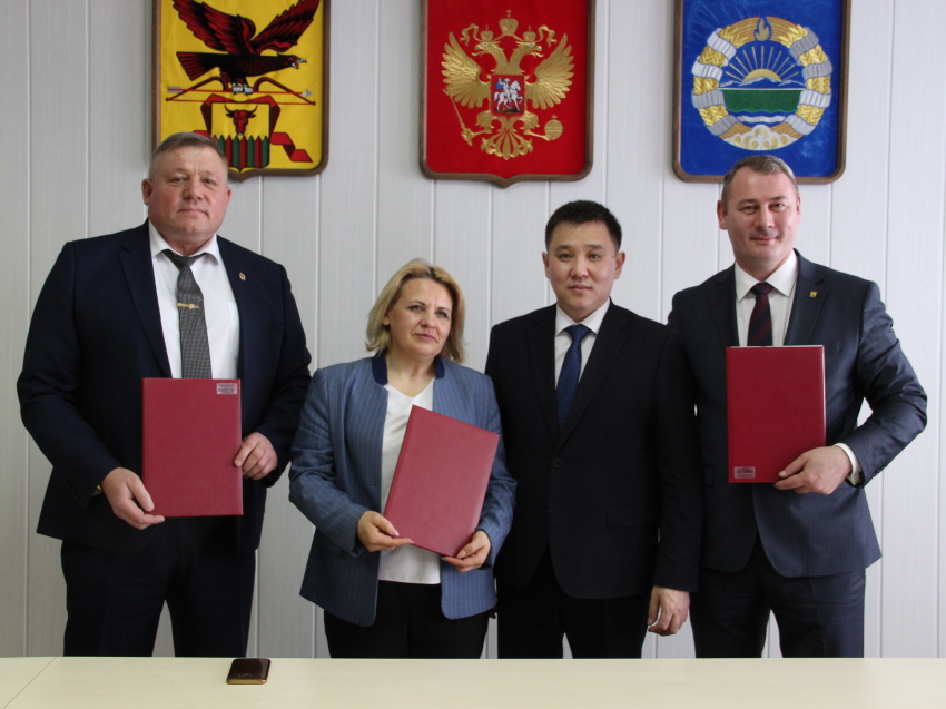 ​Между Администрацией Агинского Бурятского округа и районами Забайкальского края подписано соглашение