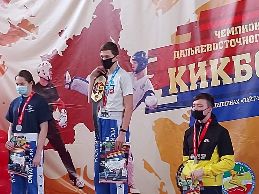 Сборная команда Забайкалья дважды стала лучшей на соревнованиях по кикбоксингу в Чите