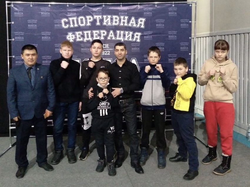 Юные боксеры Забайкалья посетили всероссийский турнир по боксу в Чите