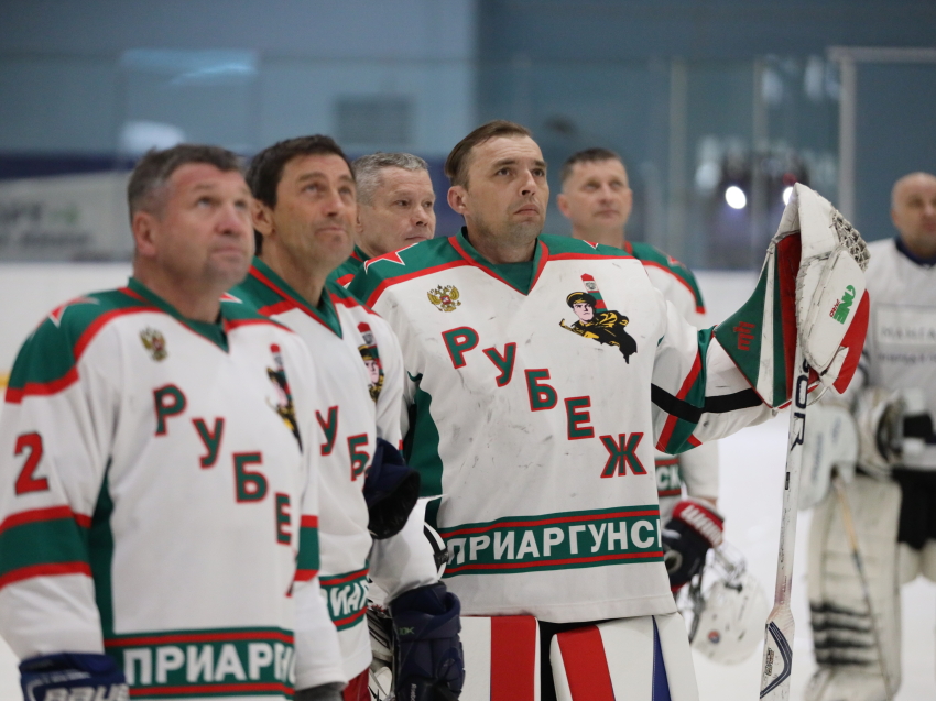 ​Хоккейный турнир для игроков старше 40 лет стартовал в Забайкалье