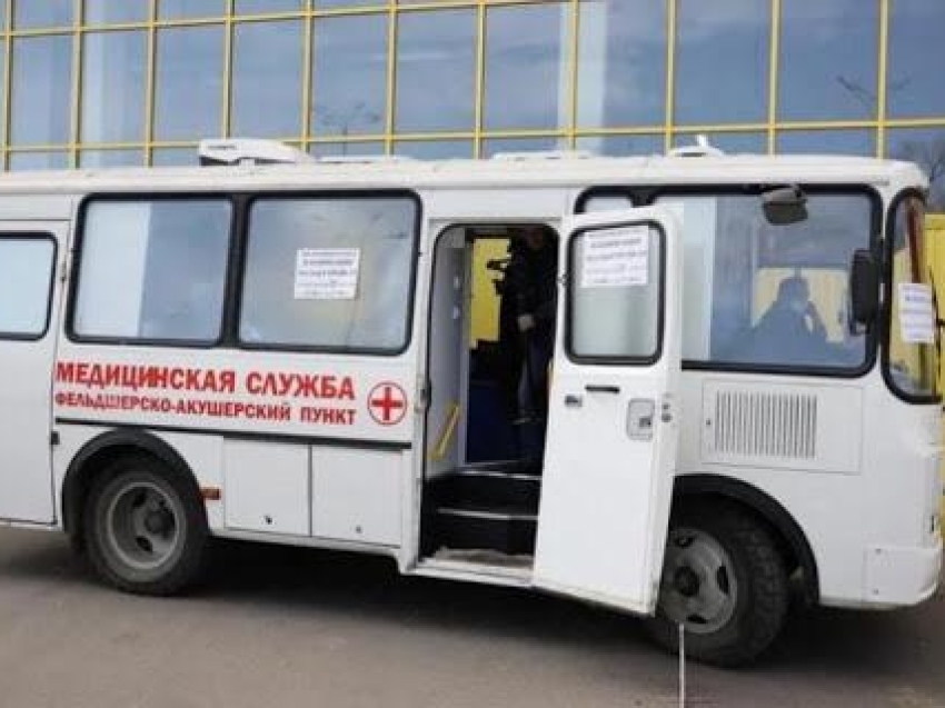 В День России на центральной площади города более 100 человек вакцинировались против коронавируса