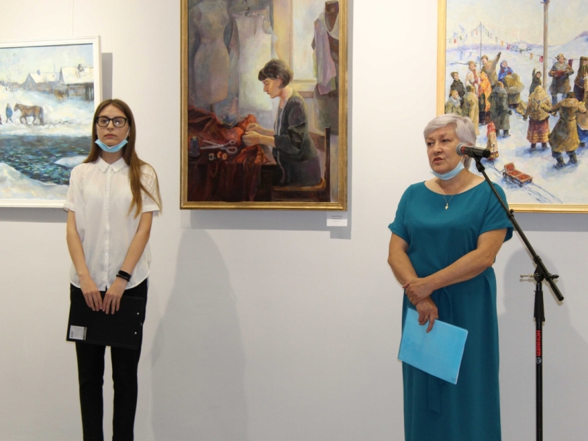 Выпускники забайкальского училища искусств публично защитили свои работы в музее 