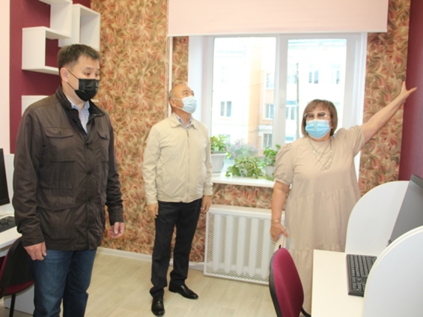 Буянто Батомункуев проинспектировал объекты строительства и ремонта в Агинском и Дульдургинском районах