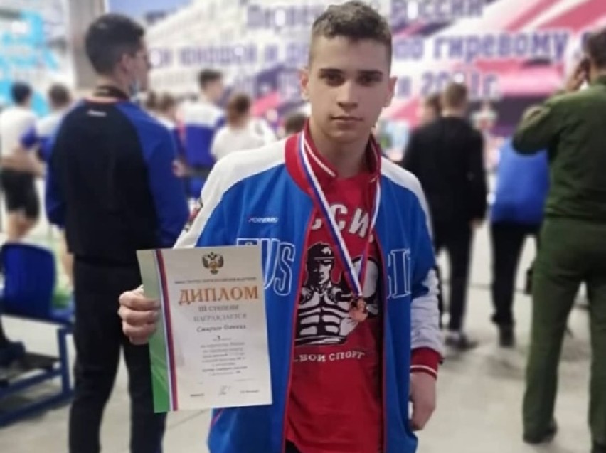 Даниил Смирнов из города Сретенска завоевал бронзовую медаль на первенстве мира по гиревому спорту