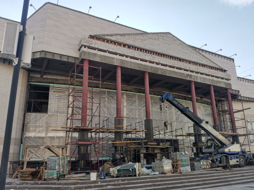 ​Баир Жамсуев: Ход реконструкции краевого драмтеатра обсудили в правительстве Забайкалья