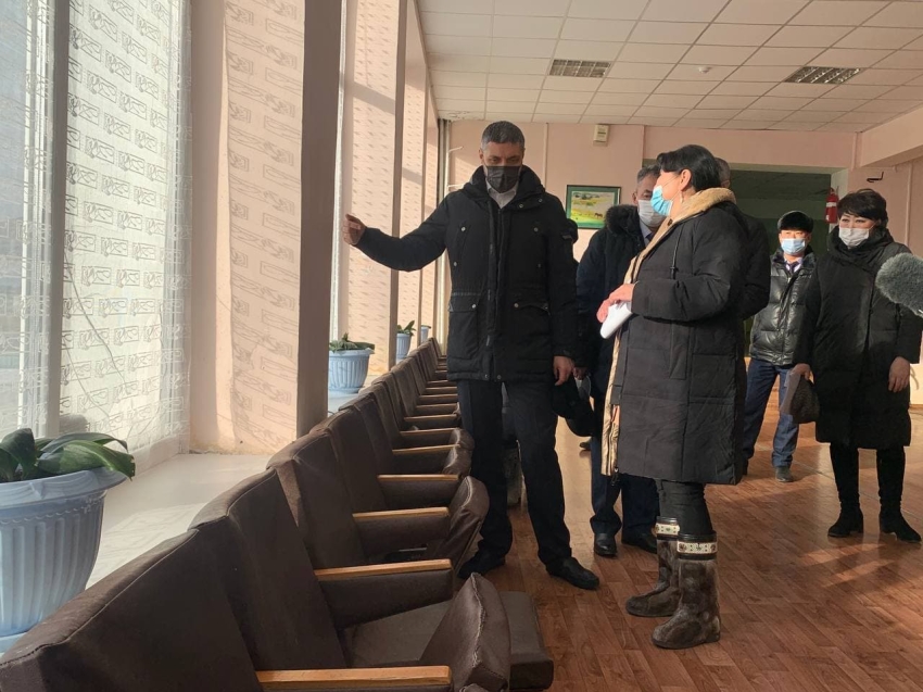 Александр Осипов поручил ускорить поиск средств на ремонт кровли Дома культуры в селе Алханай
