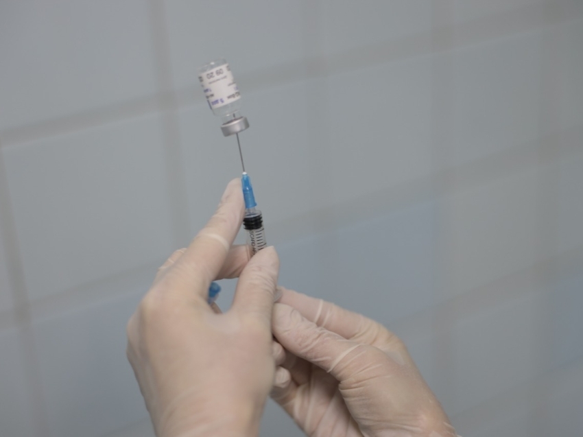 Более 500 тысяч забайкальцев  воспользовались первым компонентом вакцины от COVID-19 за время пандемии