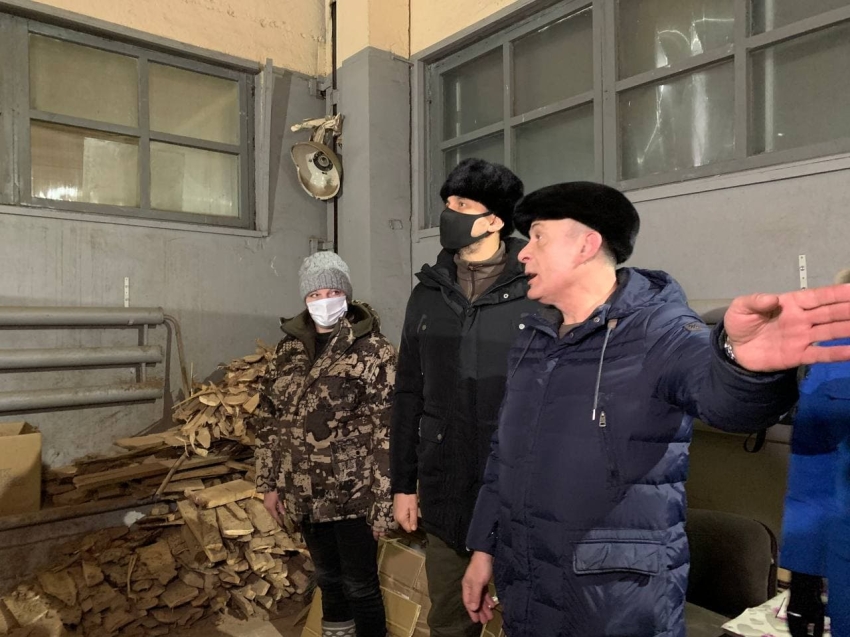 Губернатор Забайкалья осмотрел пеллетный завод в Петровск-Забайкальском районе