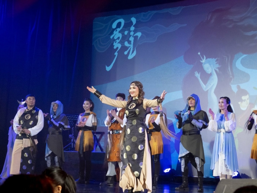 Театр «Амар сайн» из Агинского поставил более десяти постановок на бурятском языке в прошлом году