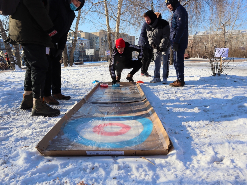 Игра по станциям с зимними олимпийскими видами спорта прошла для студентов в Чите