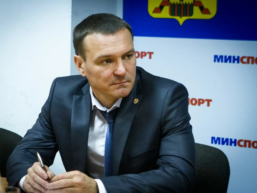 Виталий Ломаев покинул пост министра спорта Забайкальского края