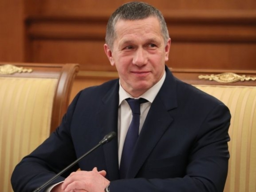 Юрий Трутнев поздравил с Международным женским днем