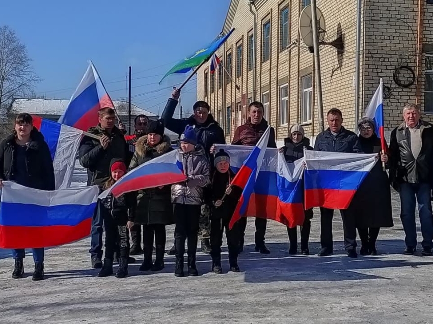 Жители Шелопугинского района провели автопробег в поддержку российских военных на Украине