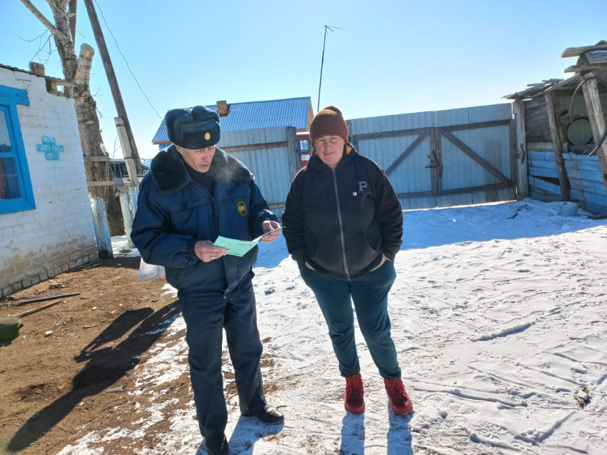 Zабайкалье готовится к пожароопасному сезону: В селах продолжаются подворовые обходы