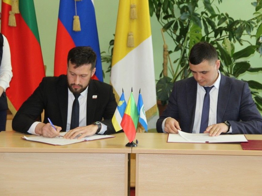 Соглашение по развитию бурятской борьбы «Бyхэ барилдаан»  в Zабайкалье подписали представители трех регионов 