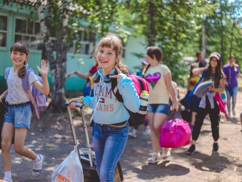 Школьники Zабайкалья могут поехать в лагерь бесплатно — для этого нужно пройти онлайн-отбор