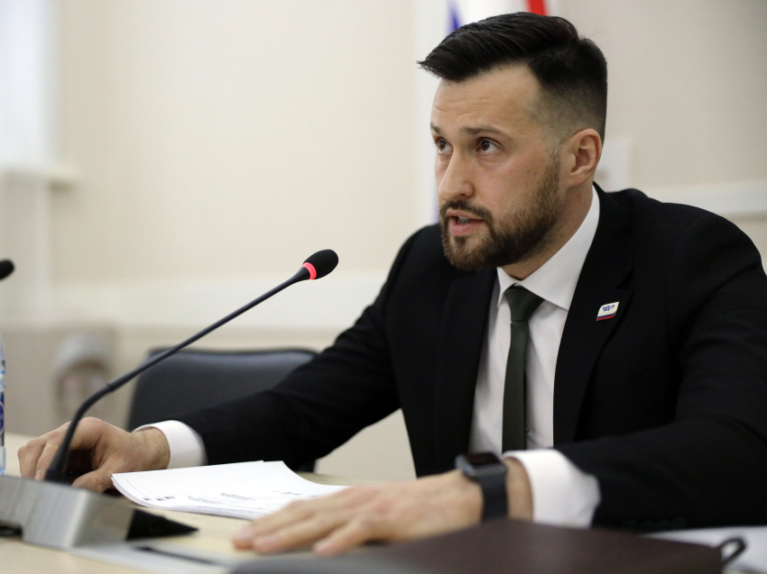 ​Андрей Серёдкин провел рабочее совещание по развитию компьютерного спорта в Zабайкалье