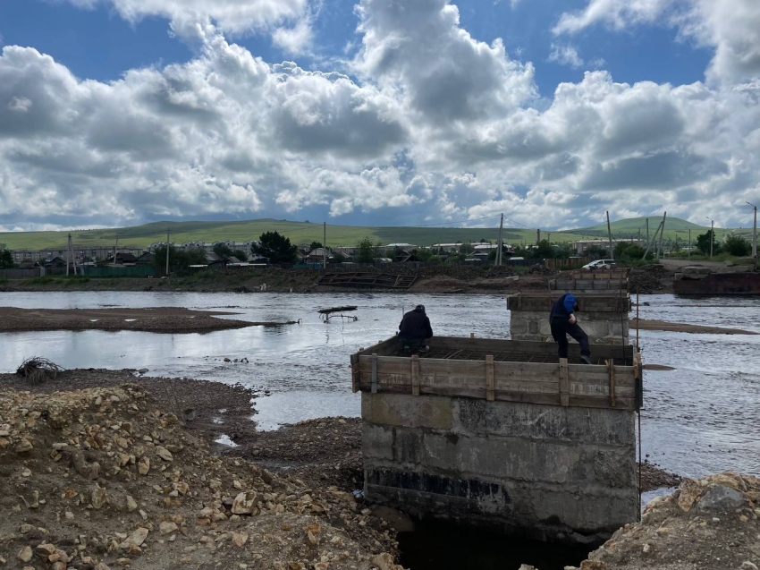​Новый мост взамен разрушенного паводками в Чернышевском районе построят в сентябре 