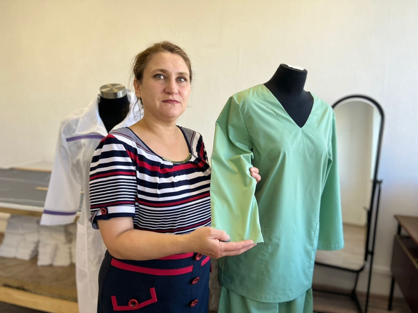 Компания по пошиву медицинской одежды расширит производство в Чите