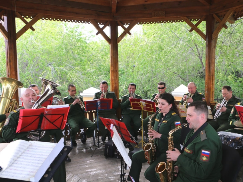 Читинцев приглашают в парк Дома офицеров на концерт в поддержку президента РФ 
