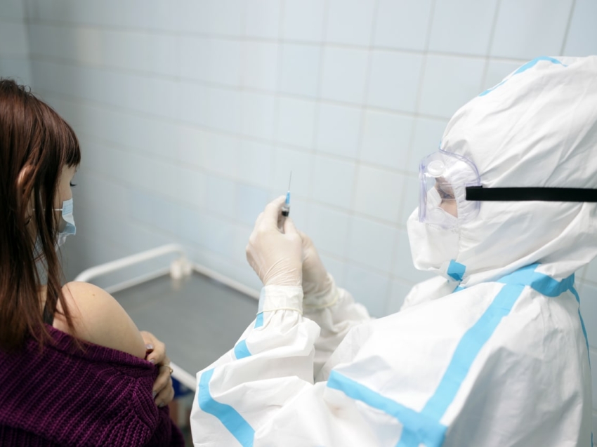 Почти 9 тысяч детей получили вакцину от коронавируса в Zабайкалье 