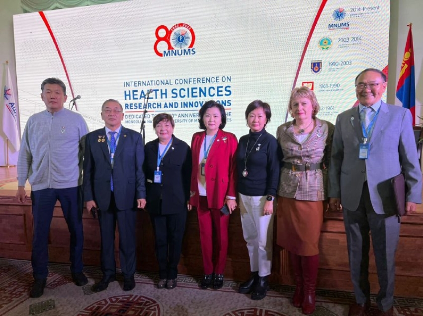 Врачи  Zабайкалья поздравили монгольских коллег с 80-летием медицинского университет
