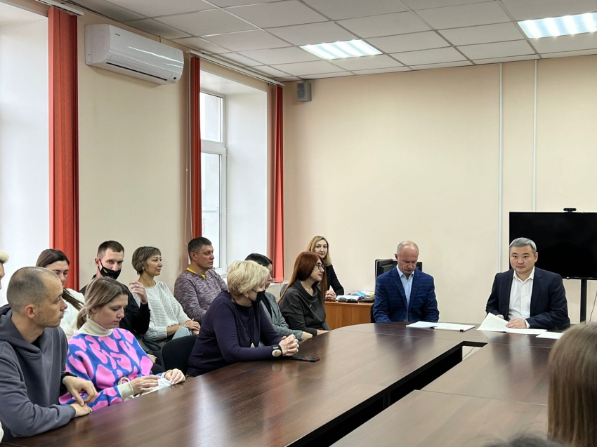Александр Бардалеев встретился с предпринимателями - победителями грантового конкурса