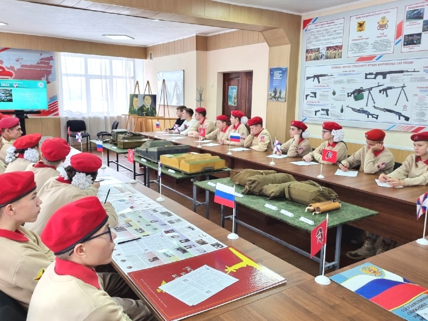 Юнармейцы Zабайкалья написали географический диктант