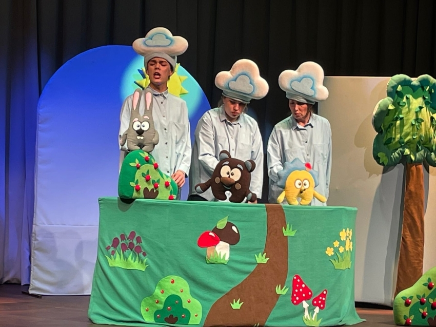 Спектакль по мотивам сказок автора «Ежика в тумане» появился в забайкальском театре кукол 