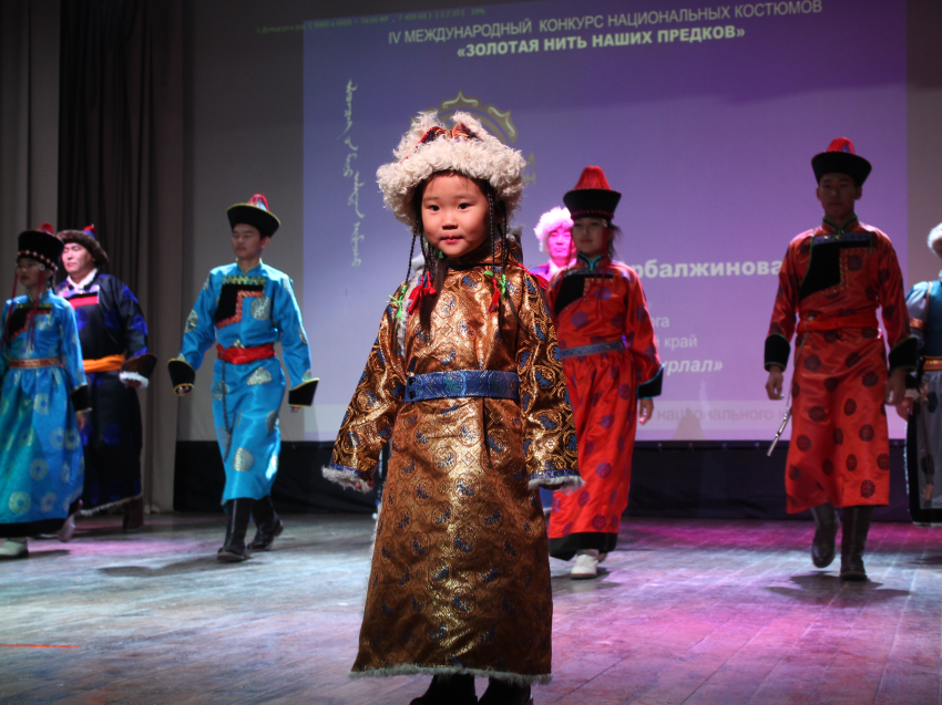 Итоги международного конкурса национальных костюмов подвели в Агинском