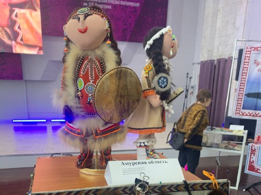 ​Уникальные изделия из рогов, кости, меха, бисера, бересты и рыбьей кожи можно увидеть на фестивале «Синилгэн» в Чите