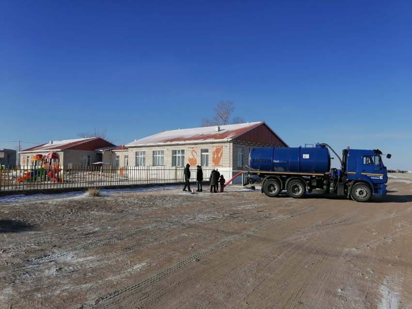 Ассенизационную машину для школы и детского сада Монголии отправили по поручению главы Zабайкалья по итогам «Прямого разговора»