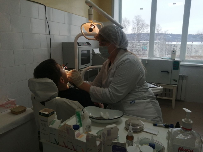 ​Мобильная бригада врачей осмотрела более 100 пациентов в участковой больнице в Жирекене