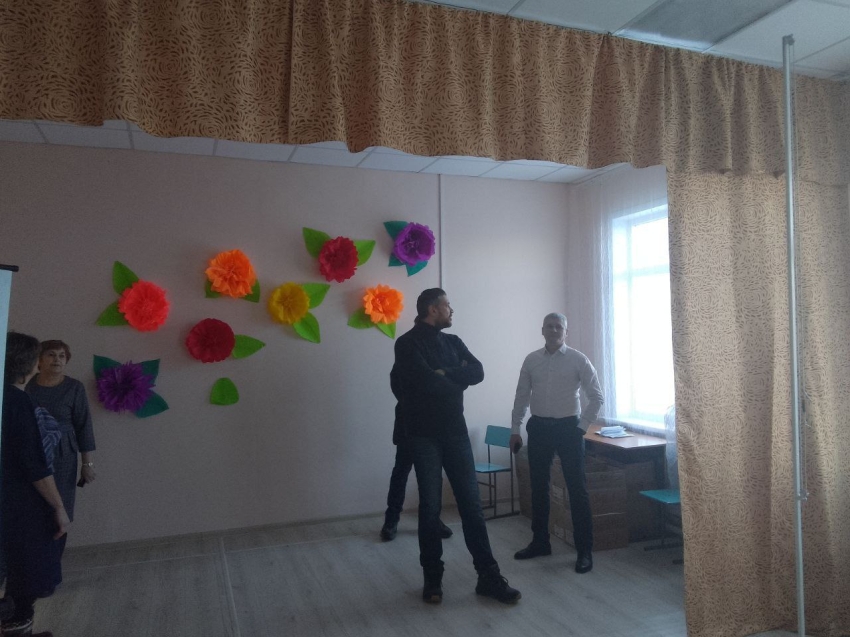 Александр Осипов оценил ремонт школы в селе Черемхово Улётовского района