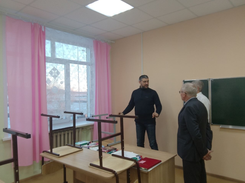 ​Александр Осипов посетил обновленную школу в Бальзое