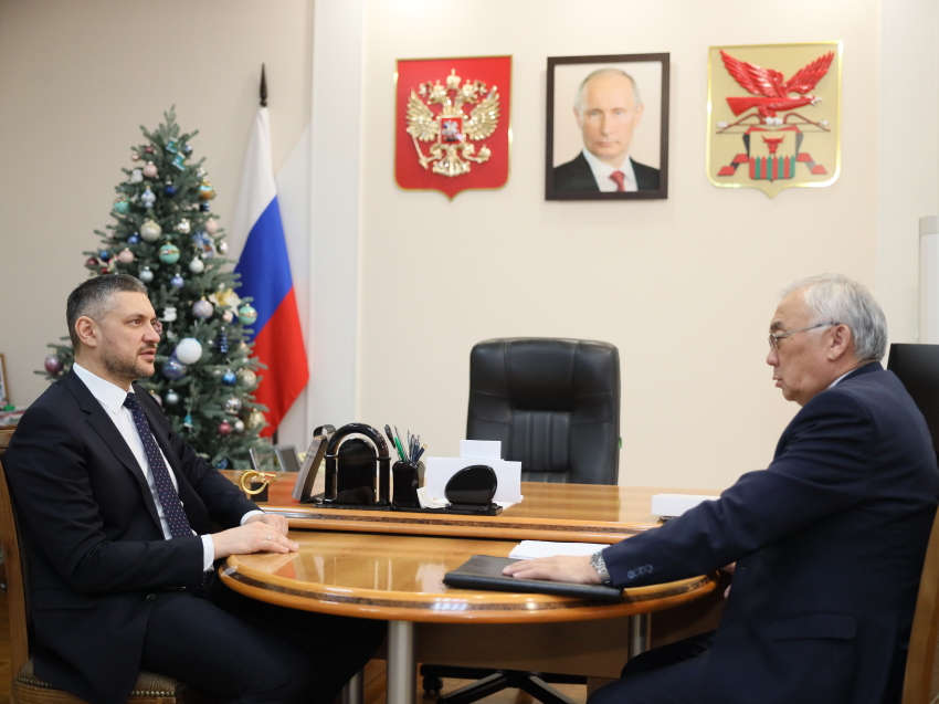 ​Александр Осипов и Баир Жамсуев провели первую встречу в новом 2023 году
