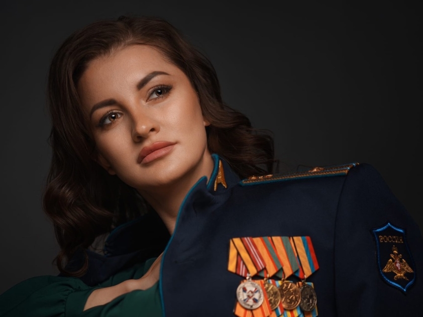 Выставка с портретами и письмами жен военнослужащих Zабайкалья в рамках Всероссийской акции «Жена Героя» откроется в филармонии 